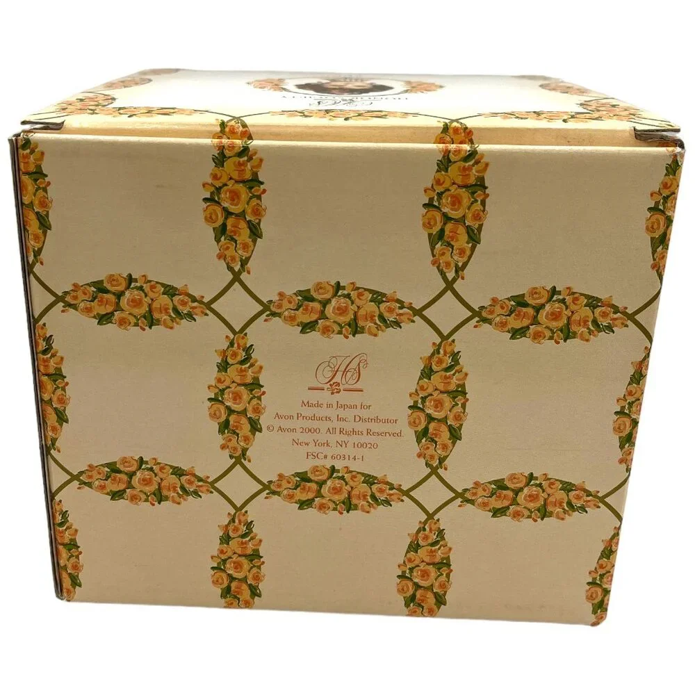Avon Honor Society 2000 Mrs. PFE Albee Commemorative Teacup & Saucer Set In Box - Picture 14 of 16